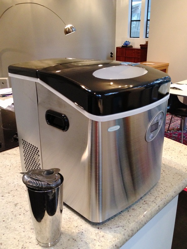 Review: NewAir AI-215SS Portable Ice Maker – Summit Sips